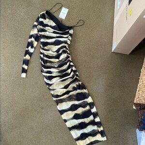 Zara Black and Cream Long Sleeve Dress